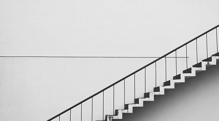 Balustrady schodowe - jak dopasować je do wystroju wnętrza?